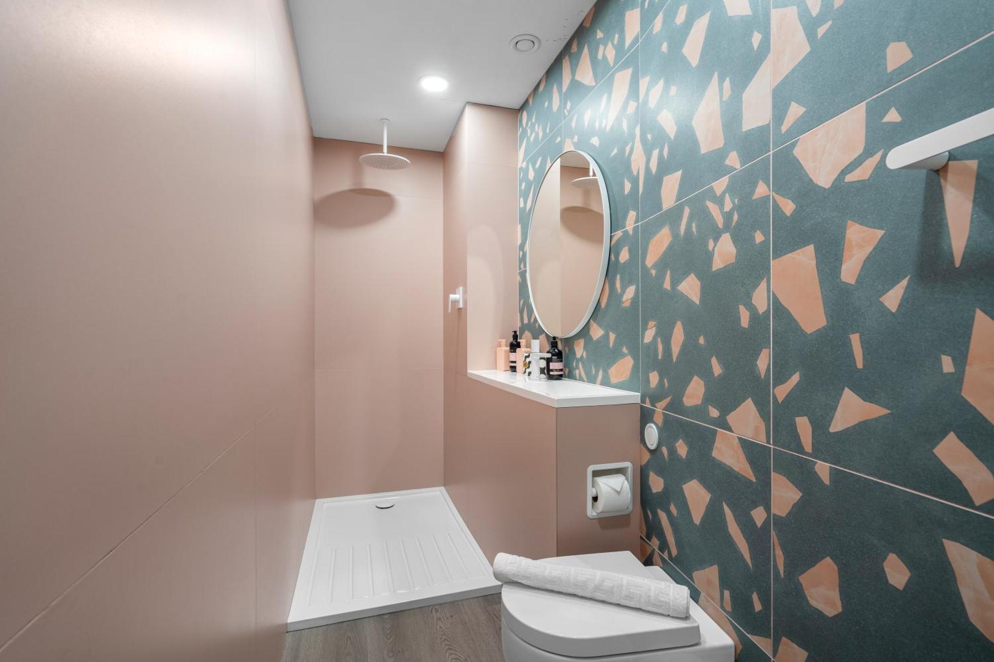 Brick Lane Base Apartment *