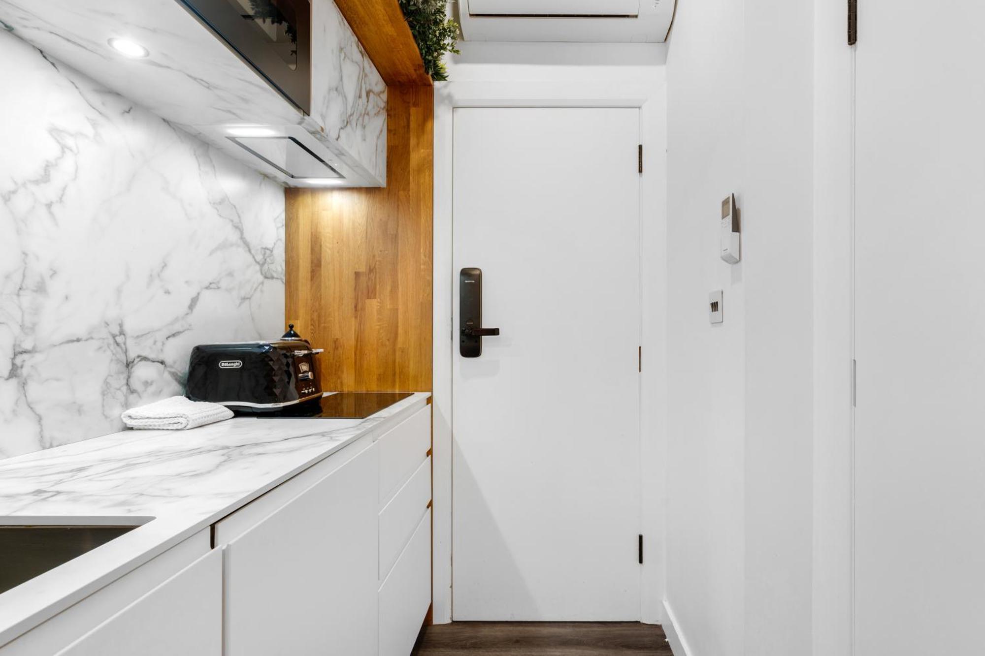Brick Lane Base Apartment