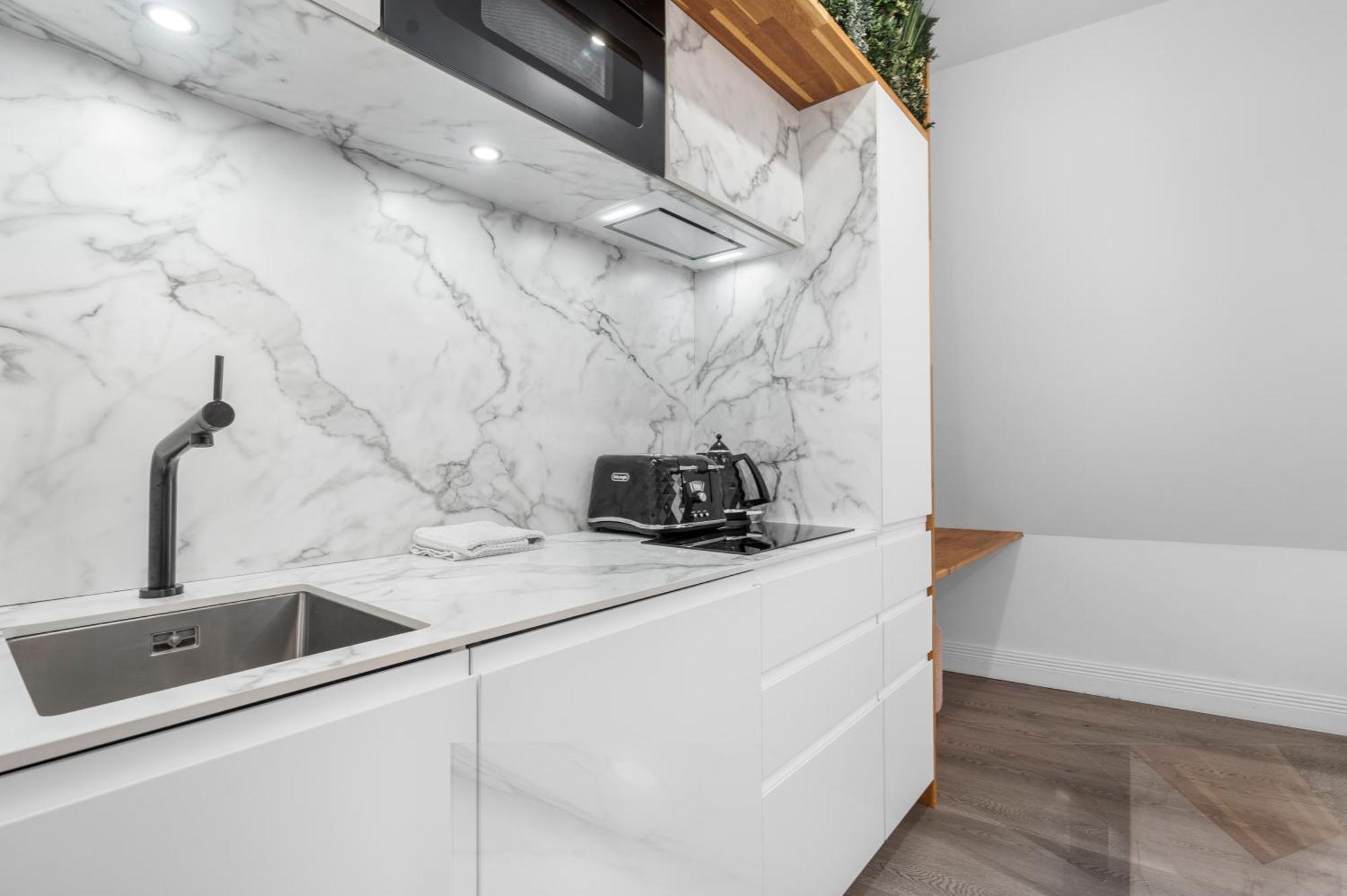 Brick Lane Base Apartment *
